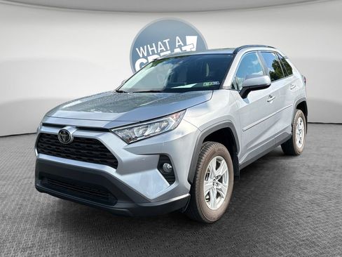 Used 2019 Toyota RAV4 XLE w/ Convenience Package AWD/4WD image 8