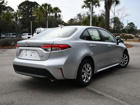 New 2026 Toyota Corolla LE image 2