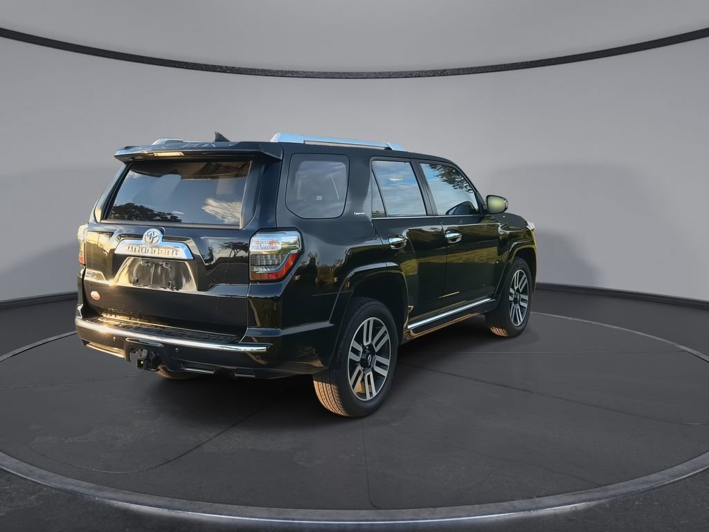 Used 2024 Toyota 4Runner Limited AWD/4WD image 8