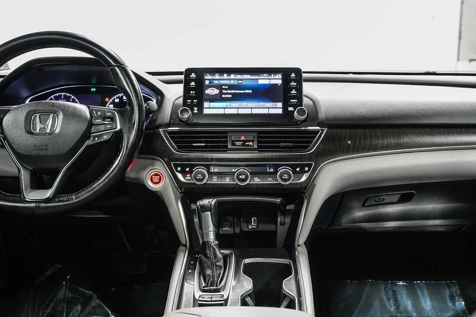 Used 2018 Honda Accord Touring image 13