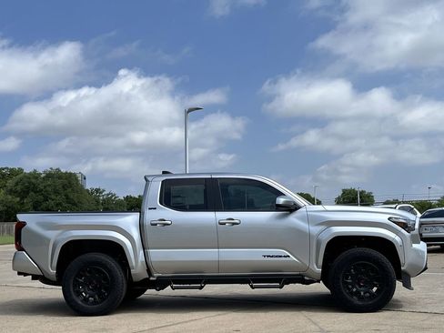New 2026 Toyota Tacoma SR5 AWD/4WD image 3