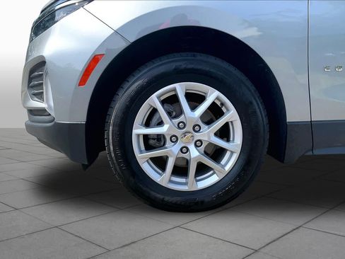 Used 2024 Chevrolet Equinox LT FWD image 11