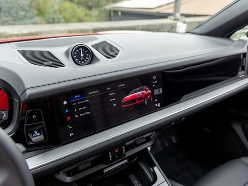 New 2026 Porsche Cayenne Coupe image 33