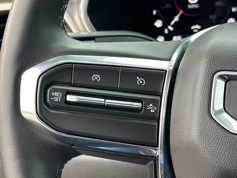 Used 2024 GMC Canyon Denali image 30