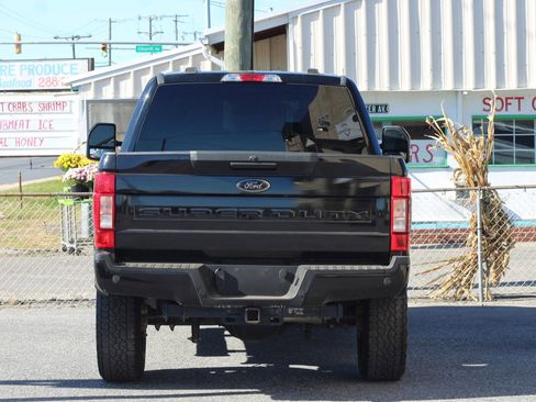 Used 2022 Ford F250 XLT w/ Black Appearance Package image 7