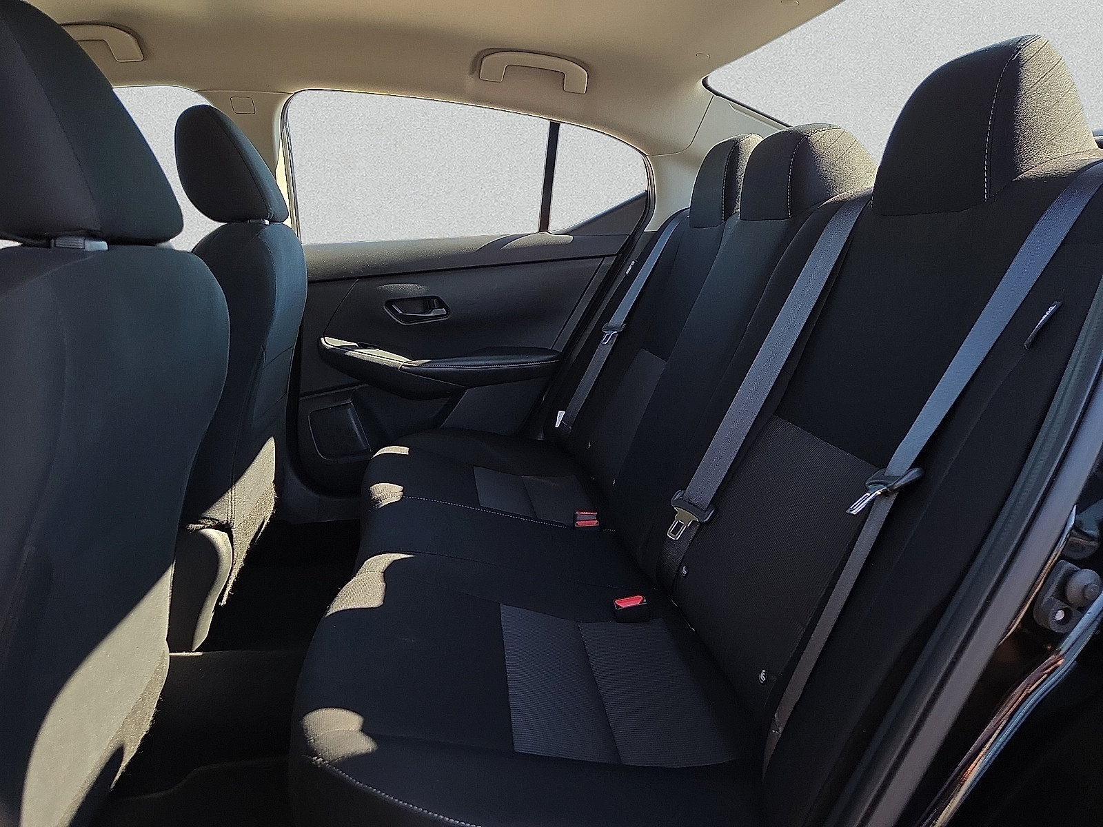 Used 2025 Nissan Sentra SV FWD image 10
