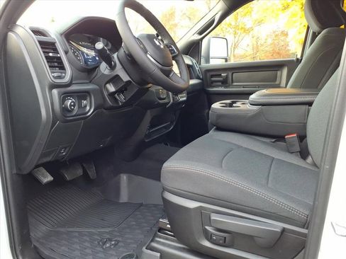 Used 2025 RAM 2500 Tradesman w/ Safety Group image 10