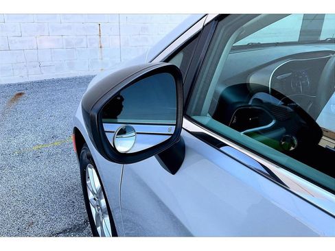 Certified 2024 Chrysler Voyager LX FWD image 33