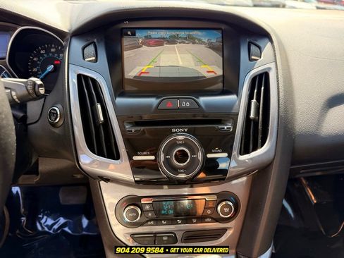 Used 2014 Ford Focus Titanium FWD image 17