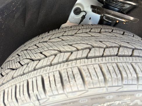 New 2026 GMC Acadia Denali w/ Super Cruise Package image 12