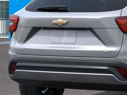 New 2026 Chevrolet Trax LT w/ LT Convenience Package FWD image 35