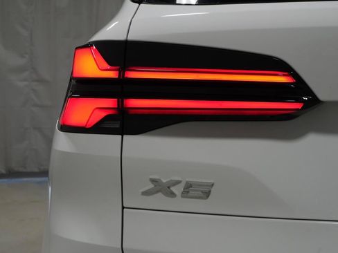 Certified 2024 BMW X5 xDrive40i w/ Premium Package AWD/4WD image 35