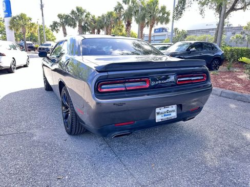 Used 2016 Dodge Challenger SXT w/ Blacktop Package RWD image 4