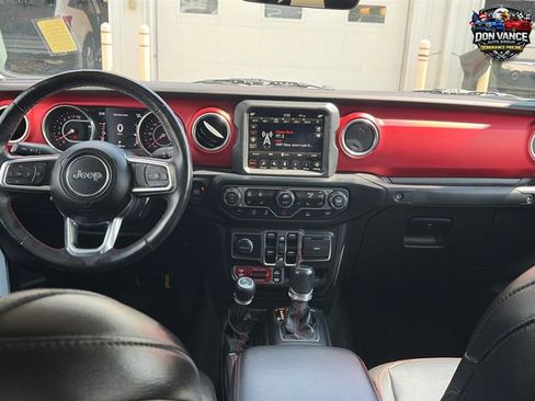 Used 2022 Jeep Gladiator Rubicon w/ Cold Weather Group AWD/4WD image 12