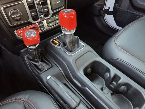 Used 2025 Jeep Gladiator Rubicon image 36