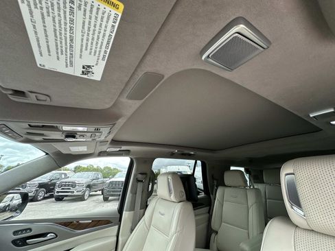 Used 2024 Cadillac Escalade Premium Luxury Platinum image 35
