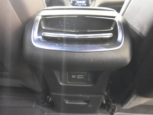 Used 2023 Cadillac XT6 Premium Luxury AWD/4WD image 23
