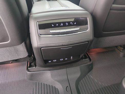 Used 2021 Cadillac Escalade ESV Sport w/ Driver Assist Tech Package AWD/4WD image 19