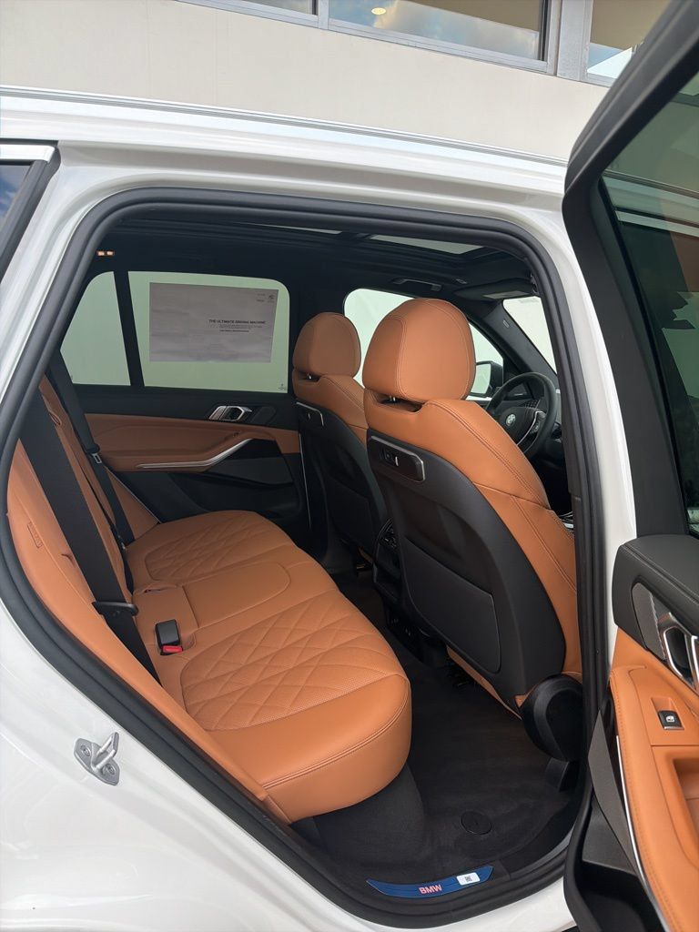 New 2026 BMW X7 M60i AWD/4WD image 64