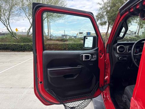 Used 2020 Jeep Wrangler Unlimited Sport S AWD/4WD image 19