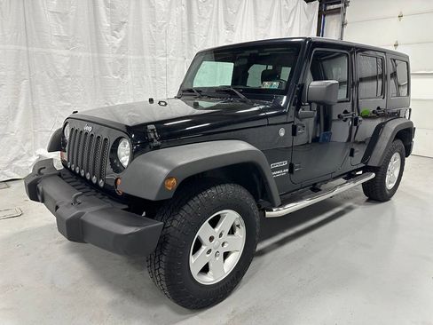 Used 2011 Jeep Wrangler Unlimited Sport AWD/4WD image 3