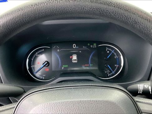 Used 2024 Toyota RAV4 XLE image 29