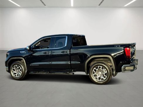 Used 2024 GMC Sierra 1500 SLE image 3