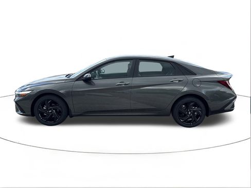 New 2026 Hyundai Elantra Sport FWD image 6