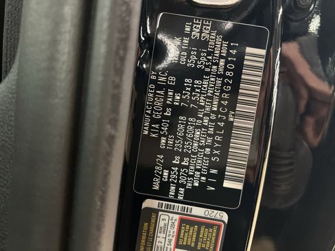 Used 2024 Kia Sorento S image 27