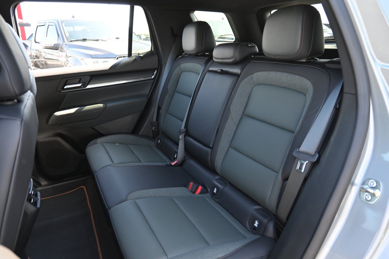 New 2026 GMC Terrain AT4 w/ Convenience Package III AWD/4WD image 40