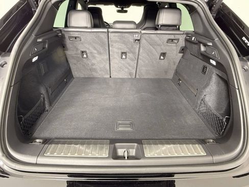 Used 2025 Porsche Macan Electric RWD image 27
