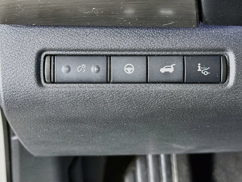 Used 2022 Nissan Pathfinder Platinum w/ Cargo Package AWD/4WD image 10