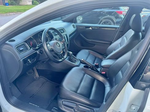 Used 2018 Volkswagen Jetta Sport FWD image 7
