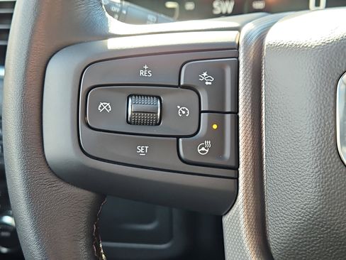 Used 2022 GMC Yukon Denali image 23