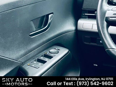 Used 2024 Hyundai Kona SEL AWD/4WD image 14