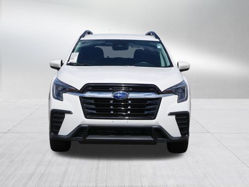 Used 2025 Subaru Ascent Premium AWD/4WD image 2