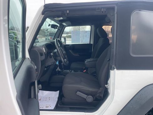 Used 2016 Jeep Wrangler Sport image 12