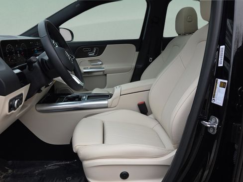 Used 2025 Mercedes-Benz GLA 250 image 29