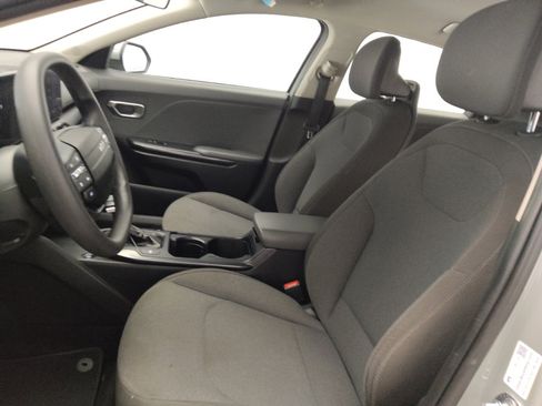 Used 2025 Kia K4 FWD image 17