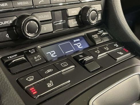 Used 2015 Porsche 911 Carrera 4 GTS image 30