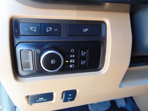 Used 2024 Ford F350 Lariat w/ Lariat Ultimate Package AWD/4WD image 19