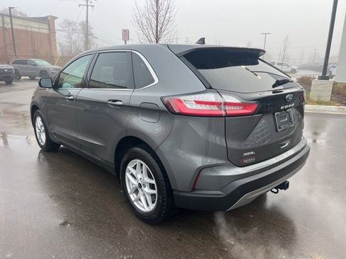 Used 2024 Ford Edge SEL w/ Convenience Package image 7