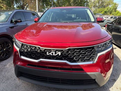 Used 2023 Kia Sorento LX FWD image 3