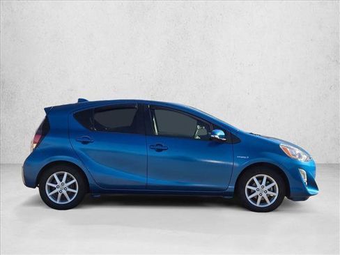 Used 2015 Toyota Prius C Three image 4