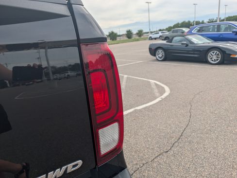 Used 2020 Honda Ridgeline Black Edition image 6