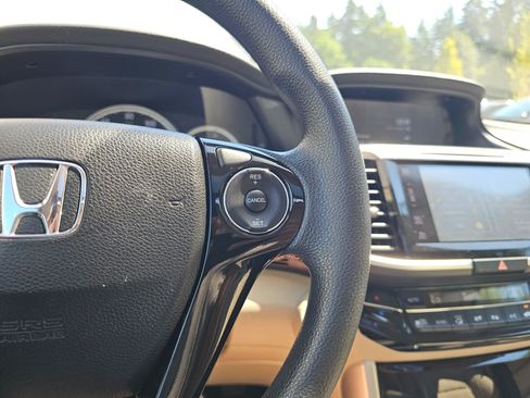 Used 2016 Honda Accord EX image 69