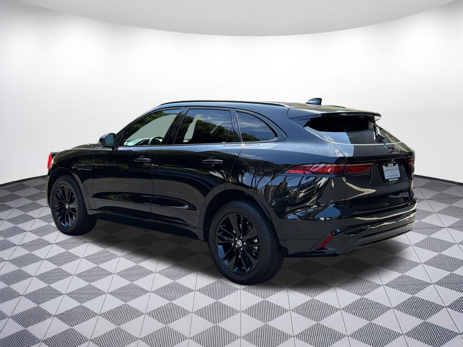 Used 2026 Jaguar F-PACE R-Dynamic S AWD/4WD image 3