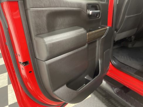 Used 2020 Chevrolet Silverado 1500 LT Trail Boss image 15