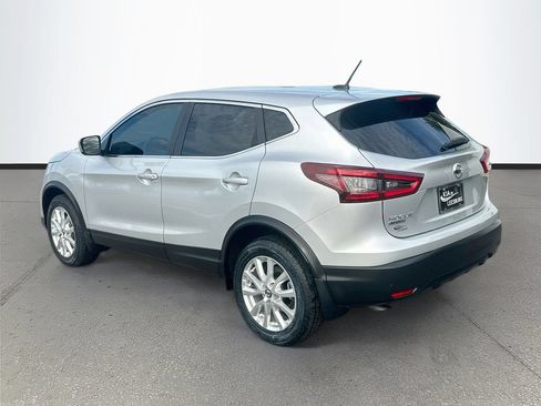 Used 2021 Nissan Rogue Sport S FWD image 5