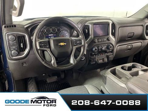 Used 2021 Chevrolet Silverado 1500 LT w/ Z71 Off-Road Package AWD/4WD image 9